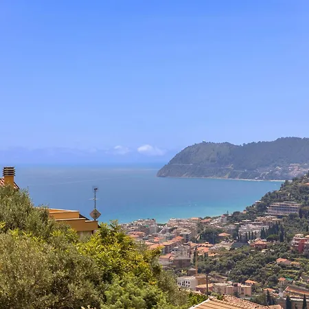 아파트 Serenity With Swimming Pool And Parking In