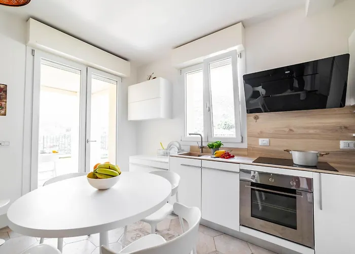 Serenity With Swimming Pool And Parking In *