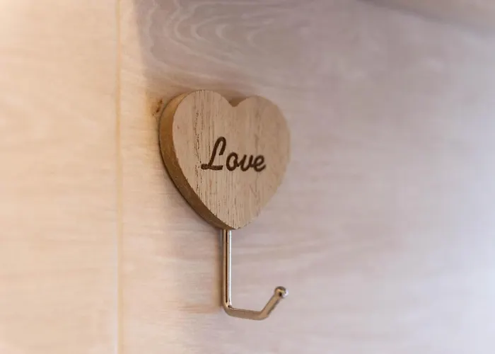 Serenity With Swimming Pool And Parking In 公寓