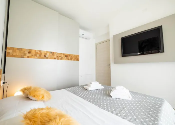 Serenity With Swimming Pool And Parking In 阿拉西奥